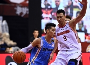 英雄联盟总决赛2025-雷霆碾压新疆队，易建联刷新纪录