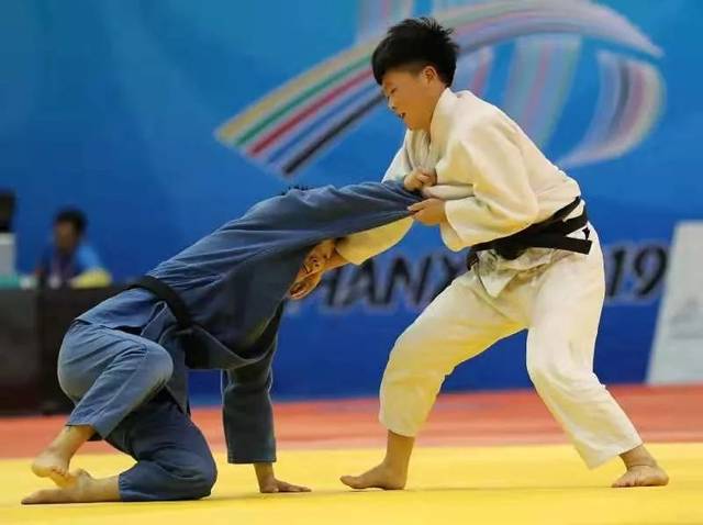 包含大洋洲代表队夺冠夺冠,男子柔道比赛勇夺金牌的词条 包含大洋洲代表队夺冠夺冠,男子柔道比赛勇夺金牌的词条