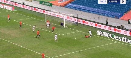 关于上海绿地申花客场险胜福建骏豪，实现反超的信息