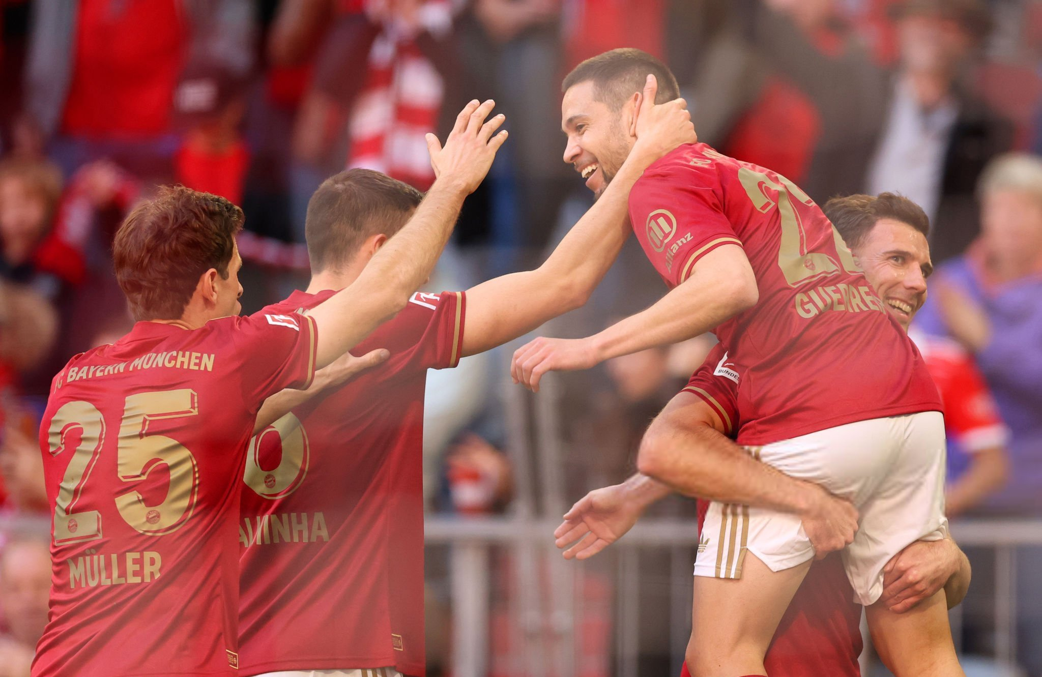 包含拜仁慕尼黑遭遇意外失利,欧冠梦碎的词条 包含拜仁慕尼黑遭遇意外失利,欧冠梦碎的词条