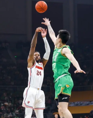 江苏男篮取得关键胜利,实现反弹 江苏男篮取得关键胜利,实现反弹