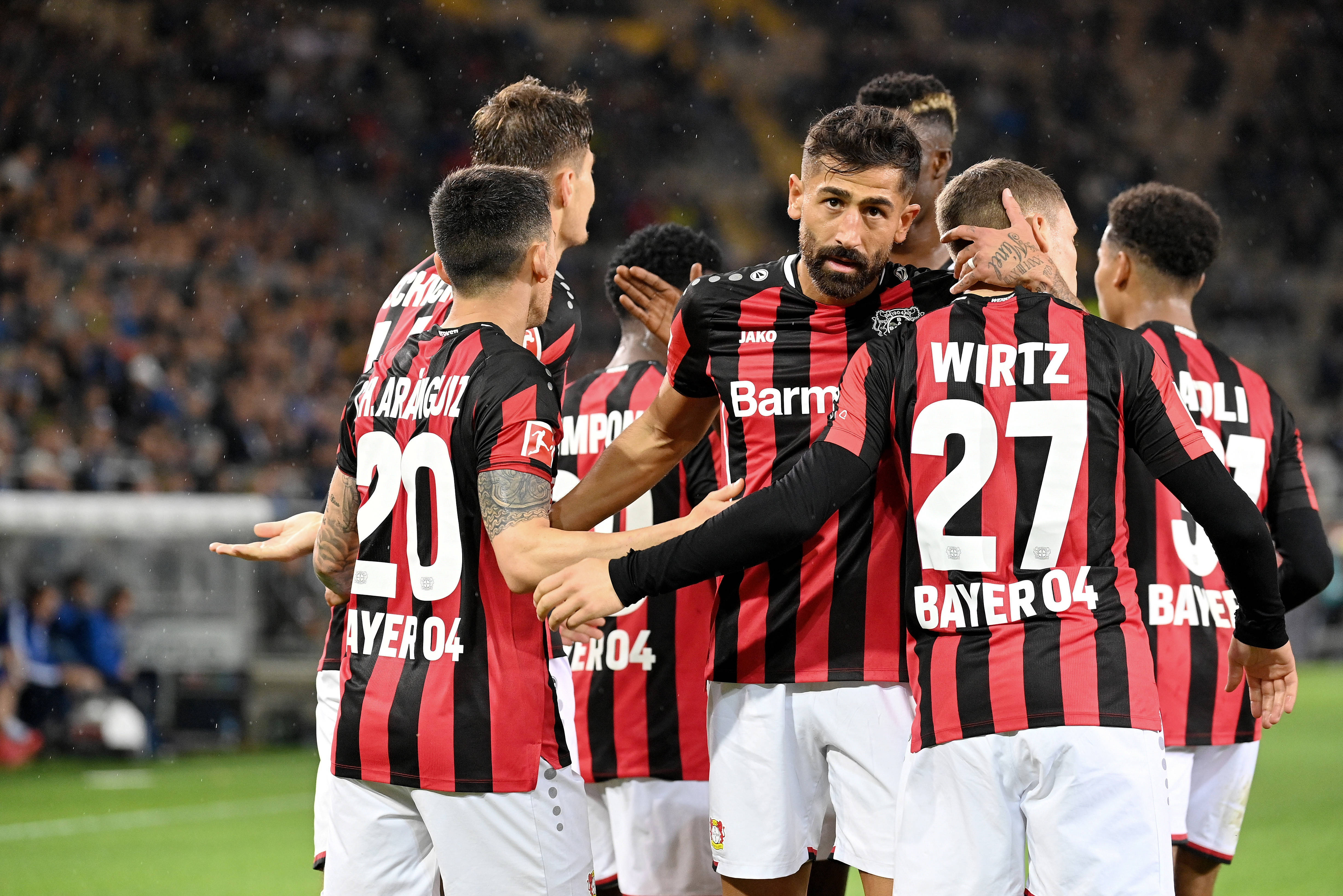 包含斯图加特队员集体观战,学习对手战术的词条 包含斯图加特队员集体观战,学习对手战术的词条