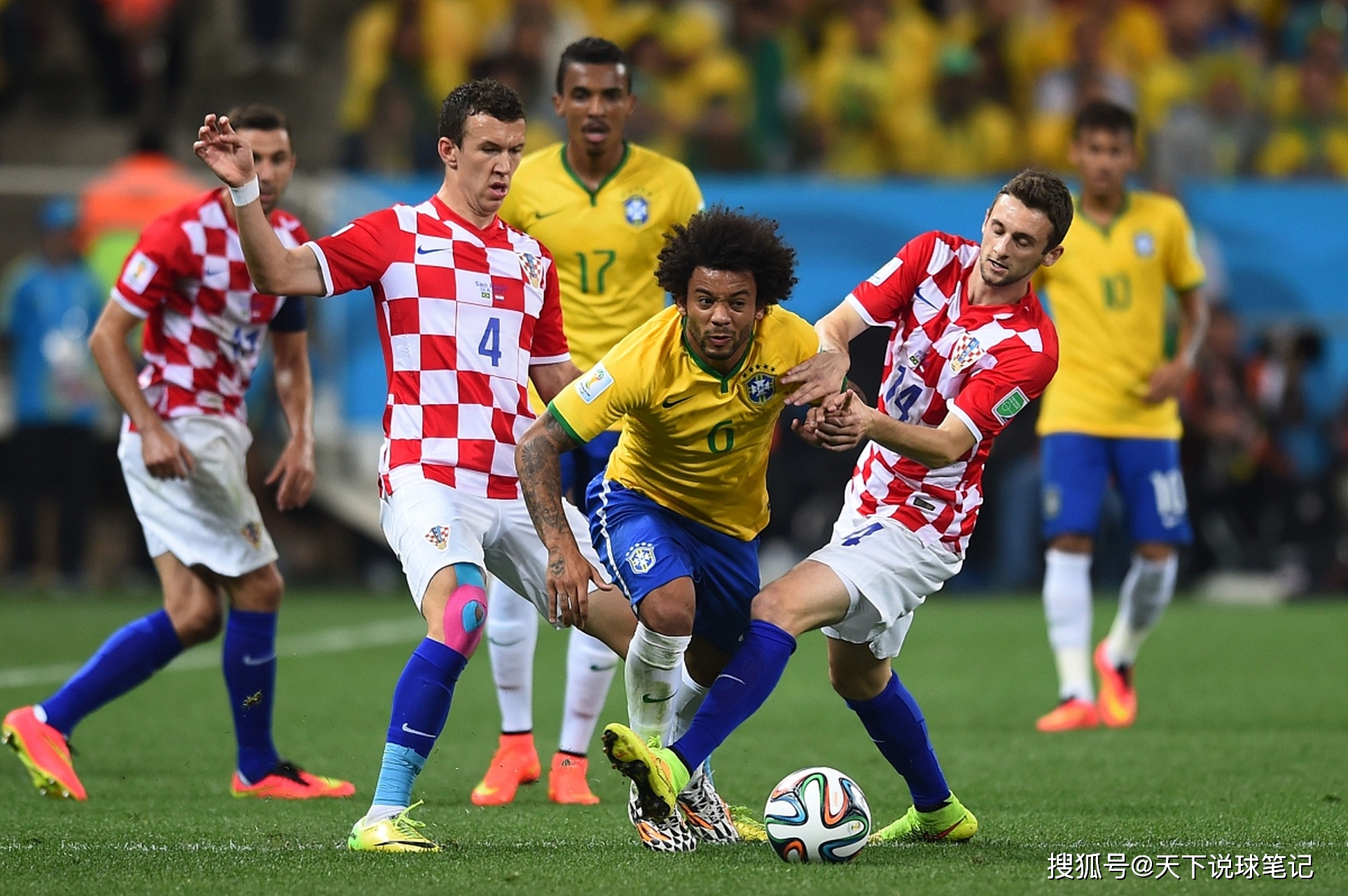 万众瞩目的欧预赛对垒,球队誓要力拼取得胜利的简单介绍 万众瞩目的欧预赛对垒,球队誓要力拼取得胜利的简单介绍