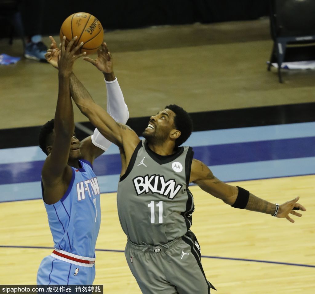 关于布鲁克林篮网翻盘密尔沃基雄鹿，苏亚雷斯三分雨点燃全场焦点之战八强赛，锁定晋级资格的信息