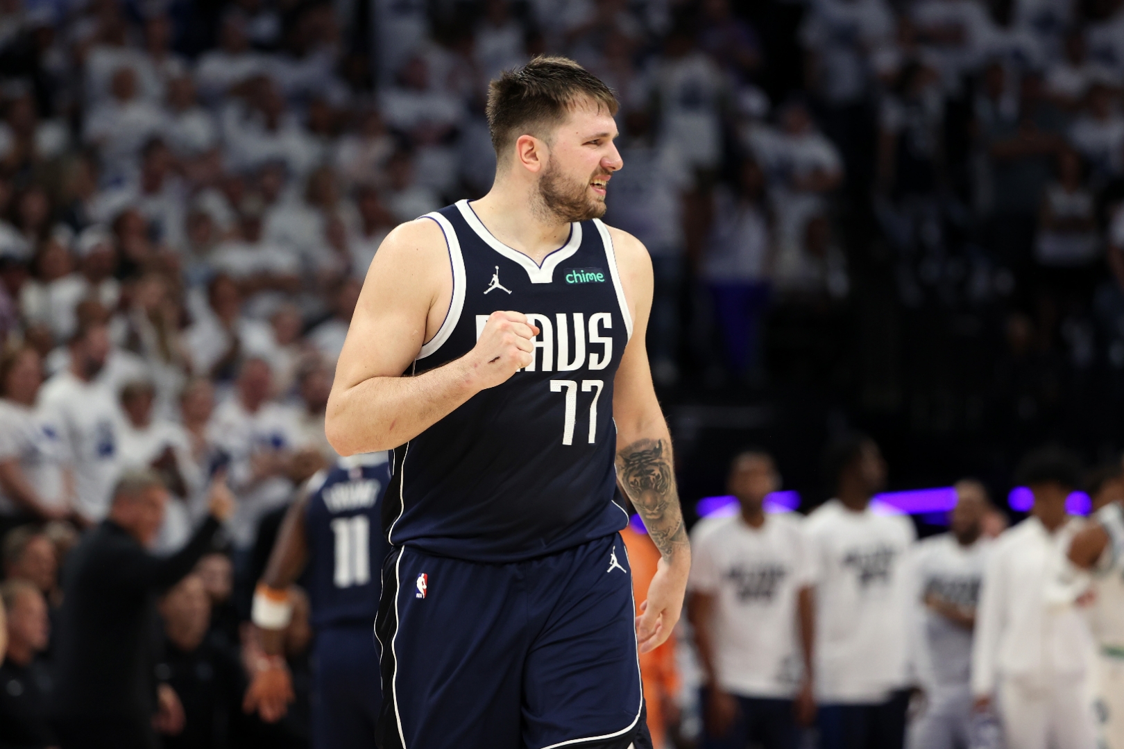 独行侠轻取吉林队,东契奇高光表现 独行侠轻取吉林队,东契奇高光表现