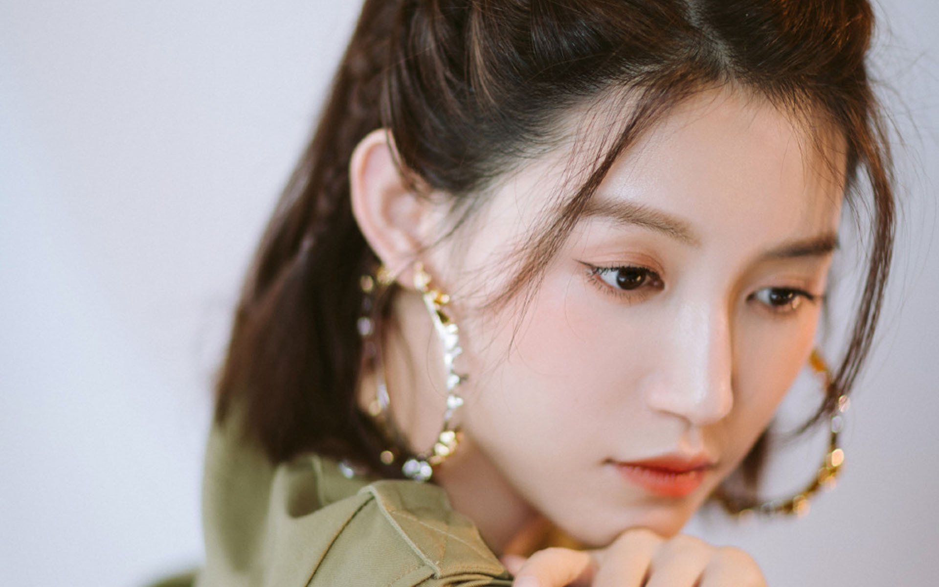 天平与骰子，当英超的精密算力遇上欧冠的意外美学