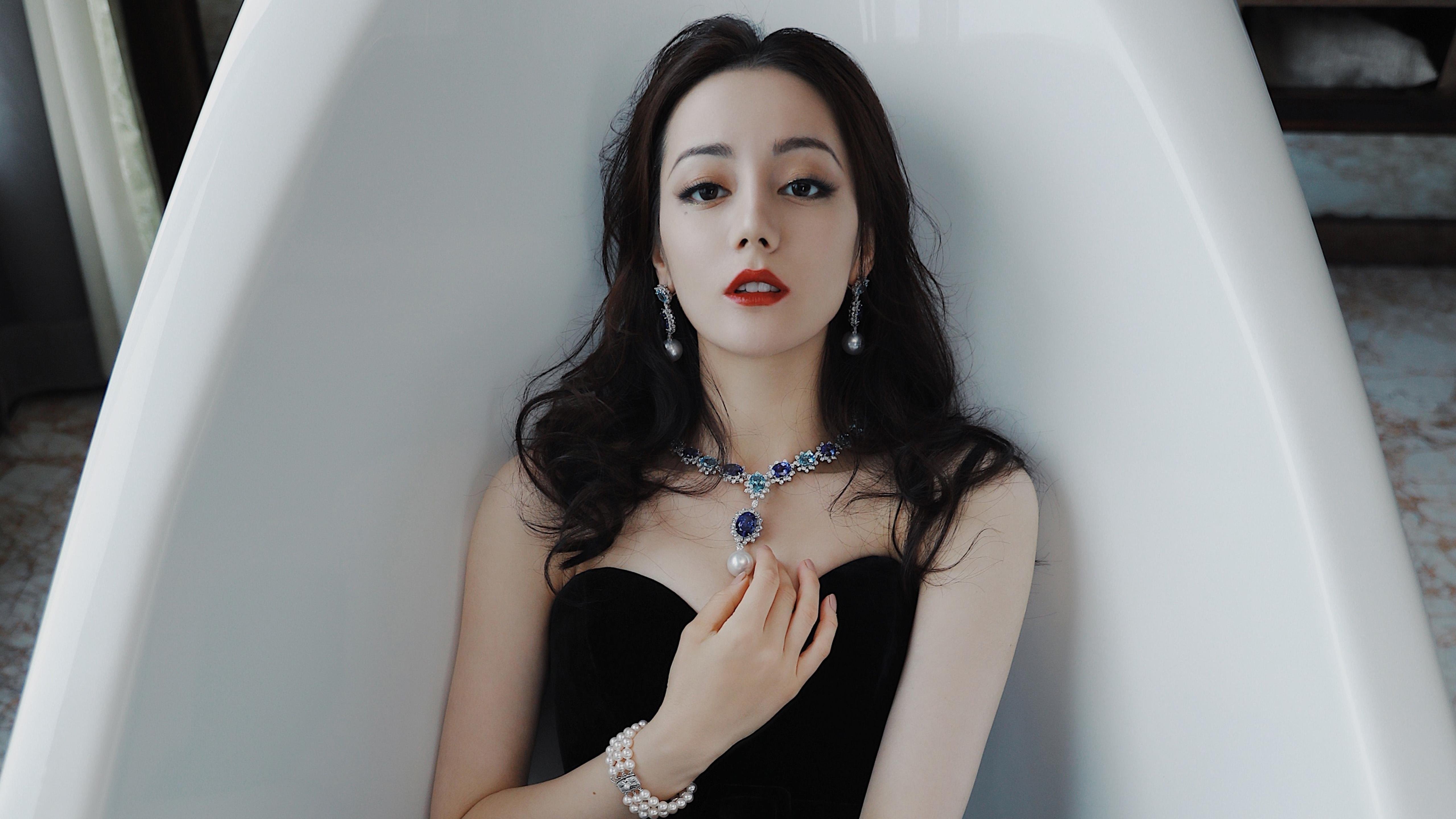 寒夜圣西罗，拉亚爆发，AC米兰泥泞中硬撼苏格兰