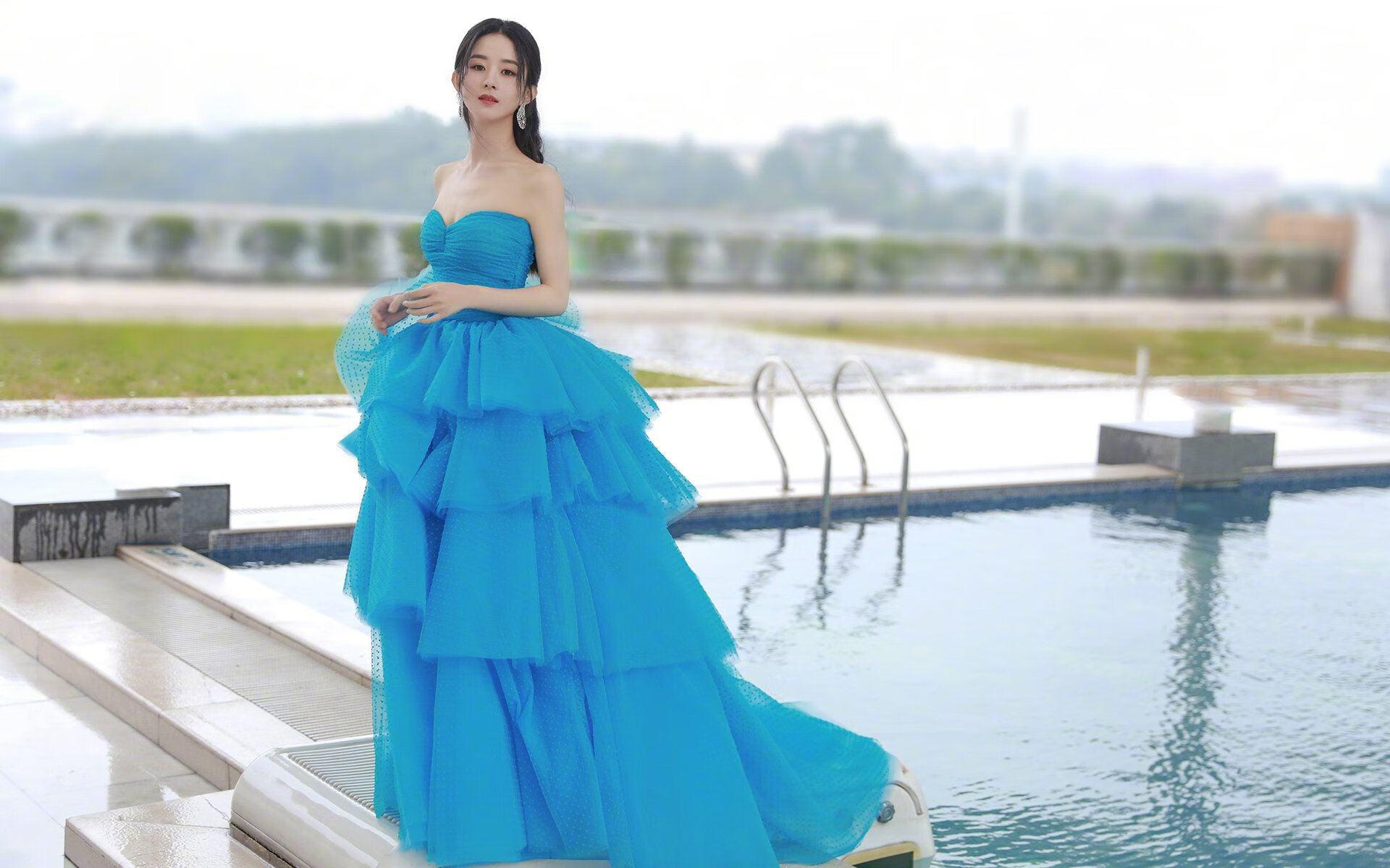 绿茵场与硬木地的交响，西甲国家德比之夜，哈利伯顿关键回合不手软