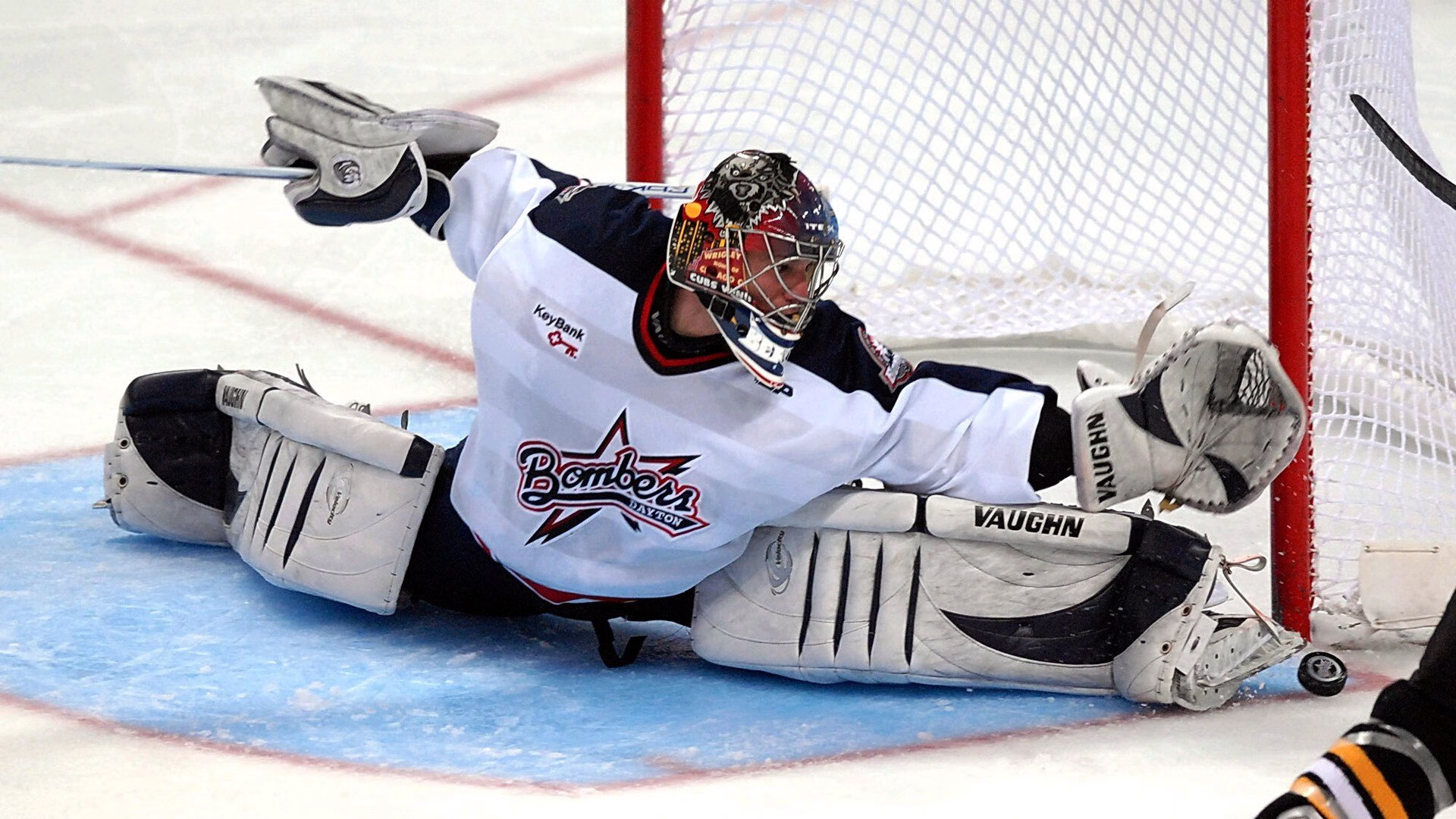 文班亚马44+15+7疯狂撕裂爵士防线，独行侠末节决胜晋级在望