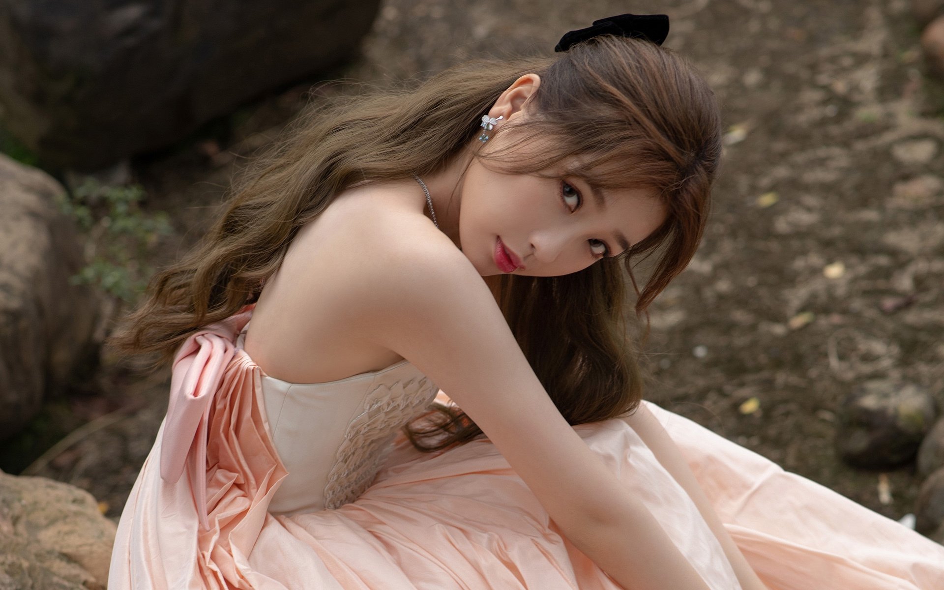 防守的艺术与领跑的意志，当绿茵铁闸遇见赛道主宰