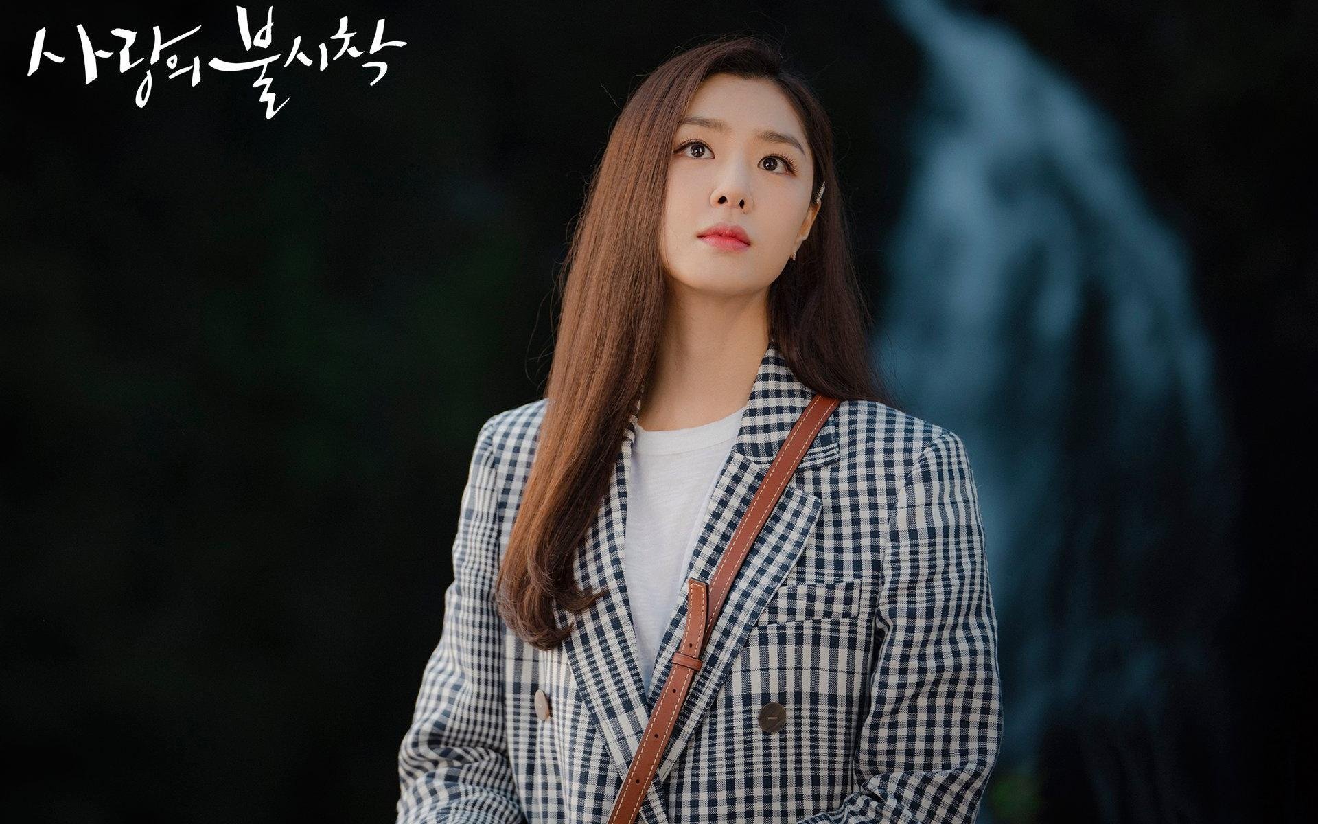 金钱、信仰与一记重炮，当巴黎的金元风暴遭遇哈兰德的冰原凝视