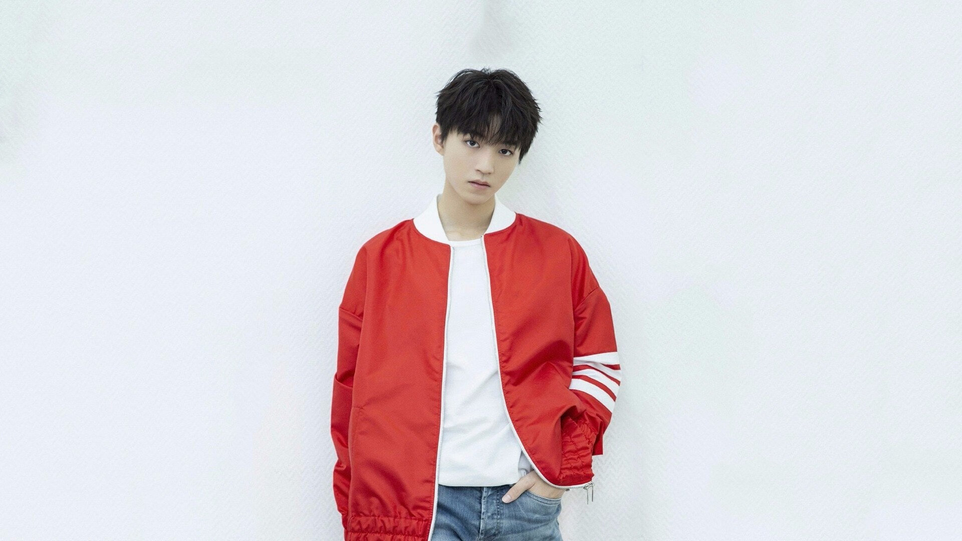 雄鹿三节击溃独行侠，另一战场杰伦格林加冕硬仗之王？