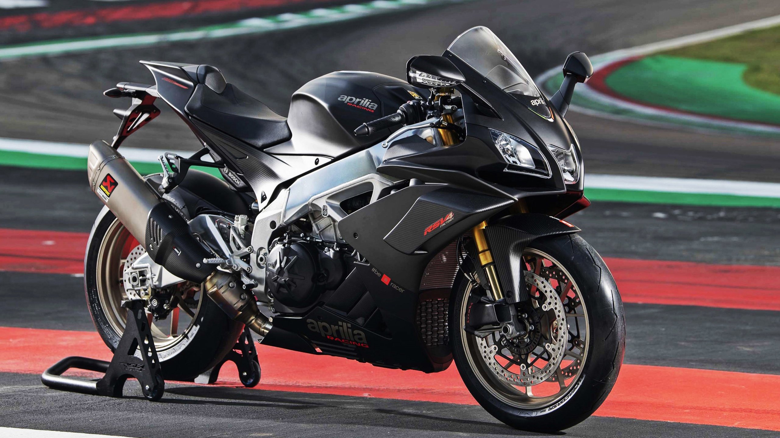 铁壁与闪电，当日本封锁西班牙，迪亚斯末节上演死神时刻